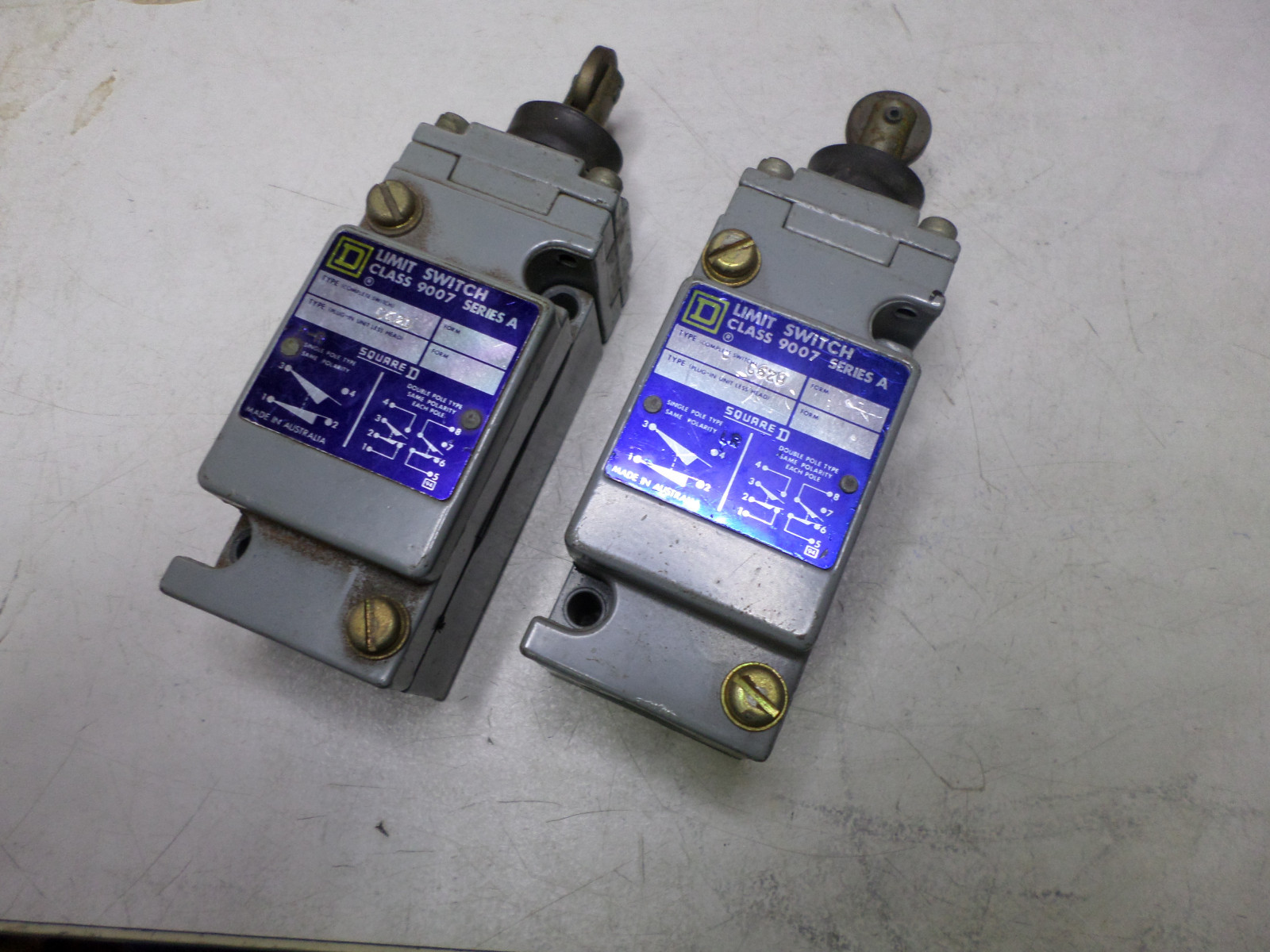 SQUARE D - LIMIT SWITCHES - Qty of 2 - HEAVY DUTY METAL BODY - 9007 ...