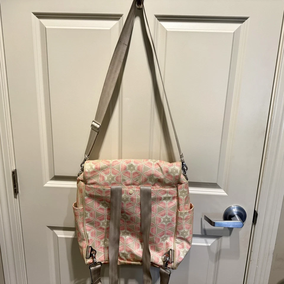 Mochila cuadrada con fondo de pepinillo de petunia bolsa de pañales de hombro floreciente Brixham rosa Foto 3 de 4