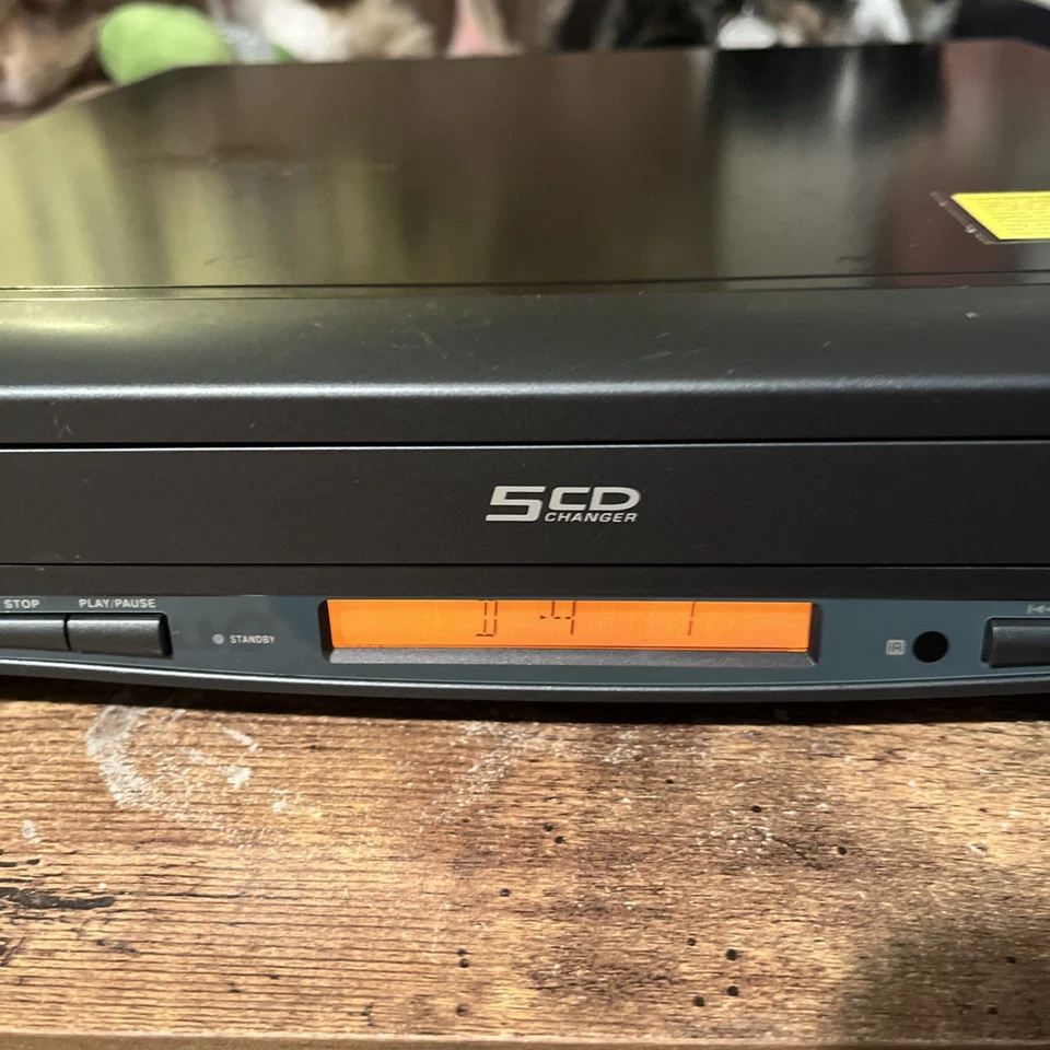 KLH 5 CD Changer DA1702 Tested Working - Image 3 of 4