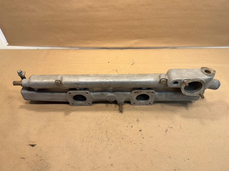 Coletor de admissão de carburador Jaguar XK150 duplo SU C14809A original fabricante de equipamento original - Imagem 2 de 4