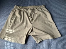 Uniqlo Ultra Stretch Active Shorts Extra Large 7 Inseam Light Grey