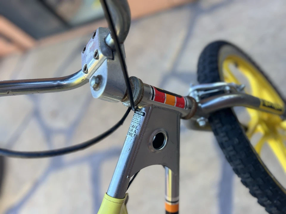 Mongoose Stranger Things Limited Edition Bike BMX Yellow - Image 4 of 4