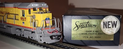 NOS Bachmann Spectrum UP #9217 Dash 8-40C HO Diesel Locomotive