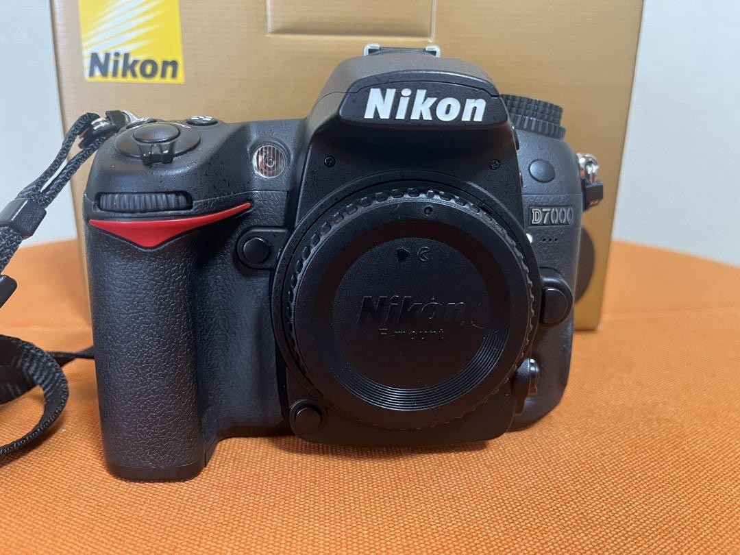 Nikon D7000 DSLR Camera with EN-EL15 Battery MH-25 Charger 56000