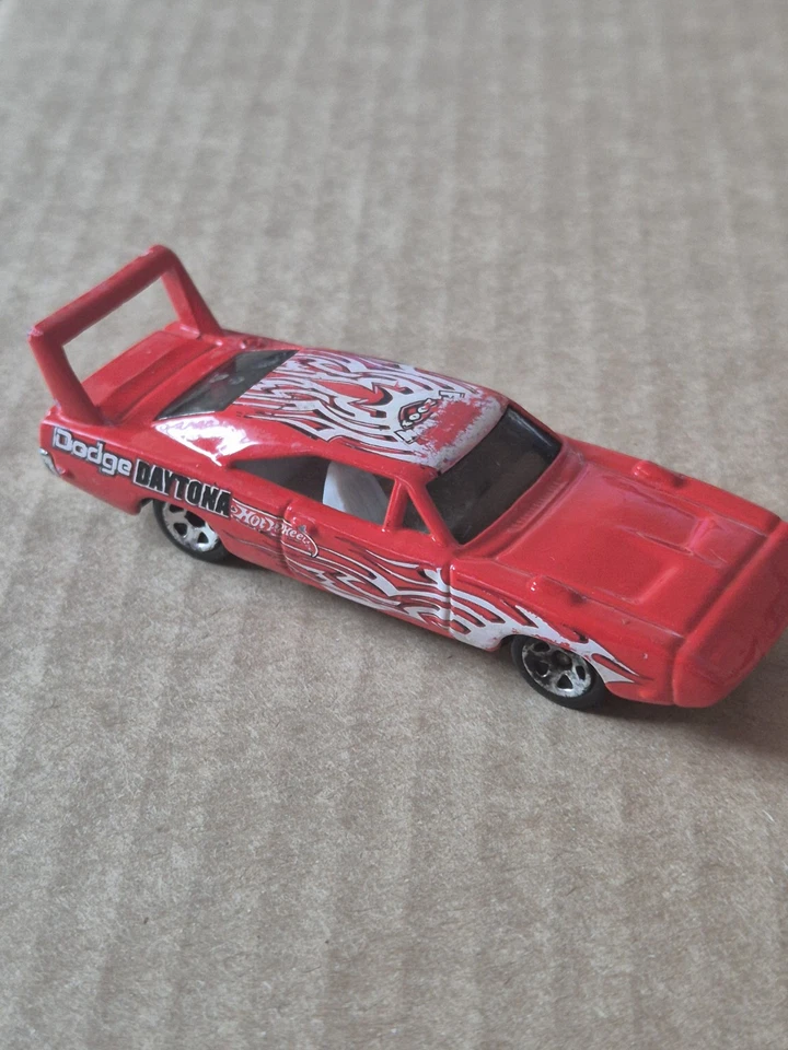Dodge Charger Daytona 1969 lanzamiento vintage L32 Hot Wheels 2003 Final Run #198 Foto 2 de 4