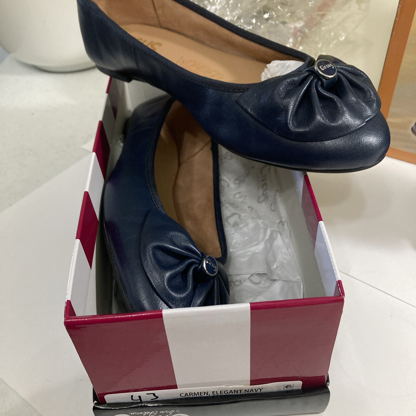 APL Pantofole ballerine di circo taglia 7 1 2 media nuove con scatola Navy