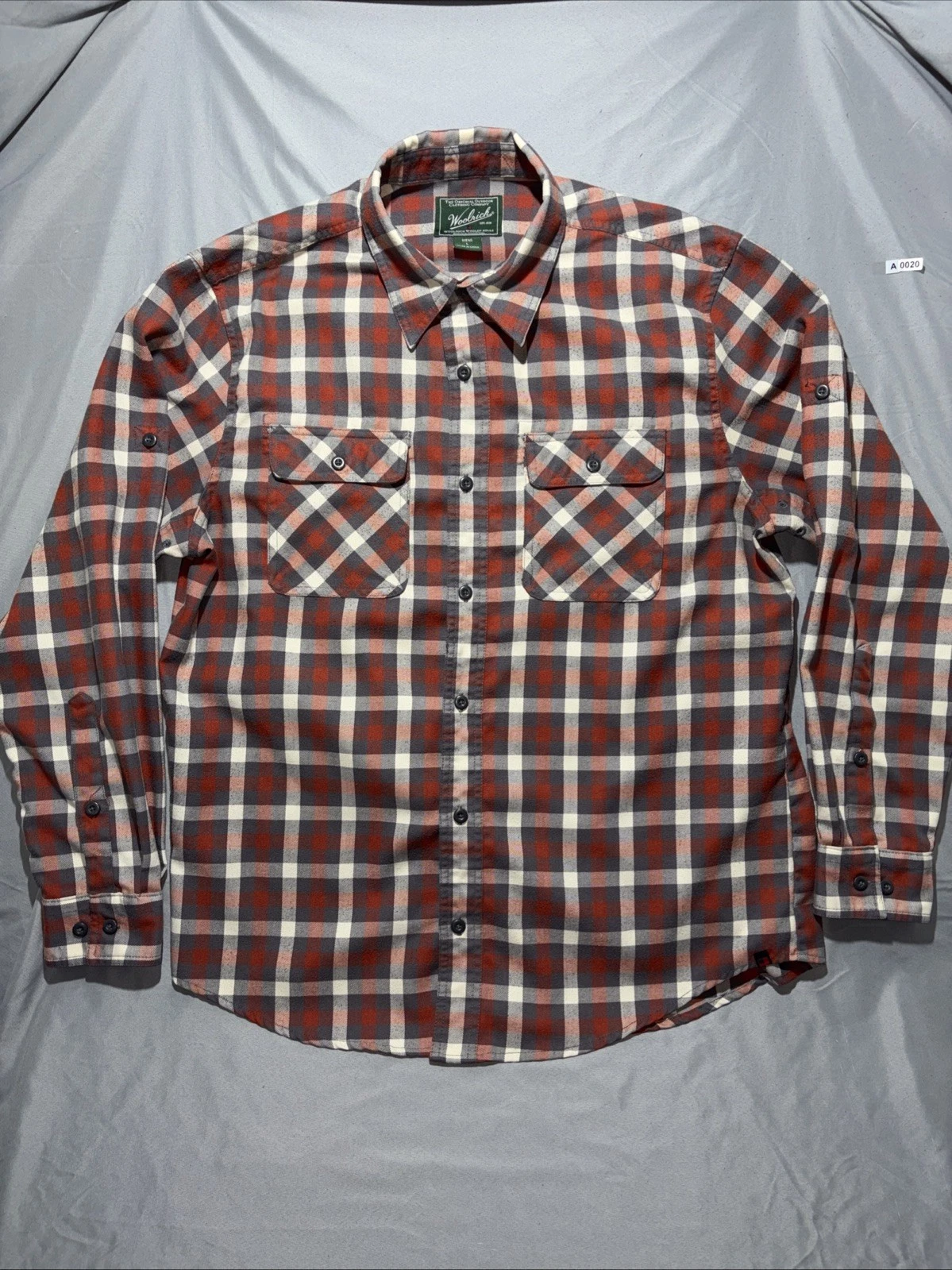 Woolrich Long Sleeve Button Up Shirt Mens Large Red Gray Plaid Flannel