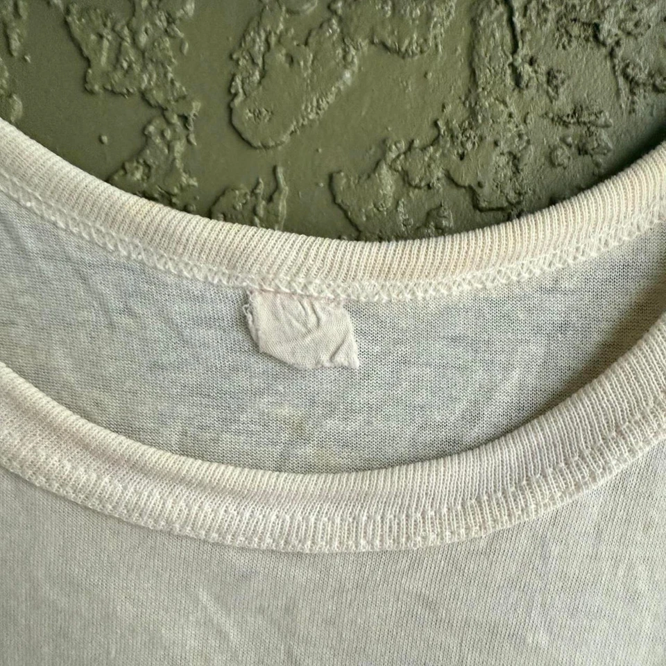 Винтажная мужская сигарета Newport Alive With Pleasure Tank M Top - Изображение 3 из 4