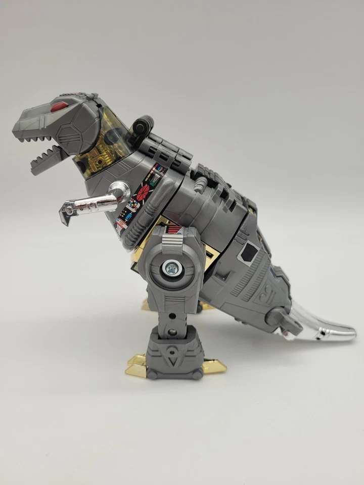Vintage 1984 Original Hasbro Transformers G1 Dinobot Grimlock with accessories! - Image 4 of 4