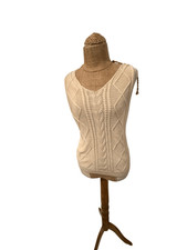 sleeveless sweater vest top - sz medium cream Ivory - cable knit