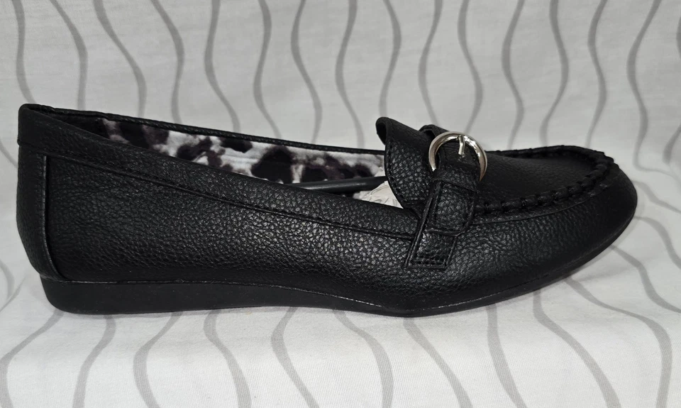 Zapatos mocasines Cushion Walk By Avon para mujer negros de imitación de cuero talla 9W Foto 4 de 4