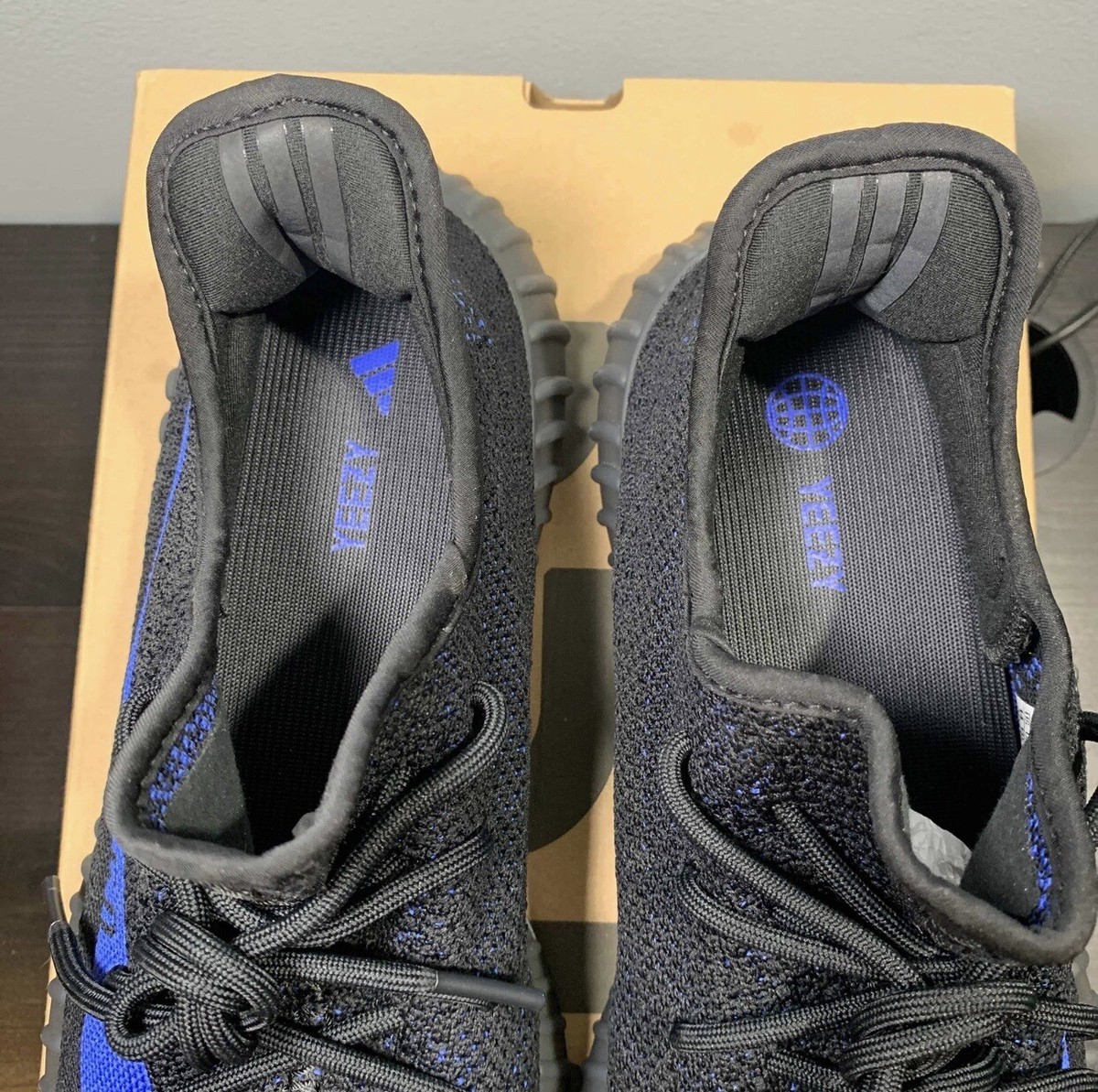 Size 14 - adidas Yeezy Boost 350 V2 Low Dazzling Blue Size 14 - adidas Yeezy Boost 350 V2 Low Dazzling Blue