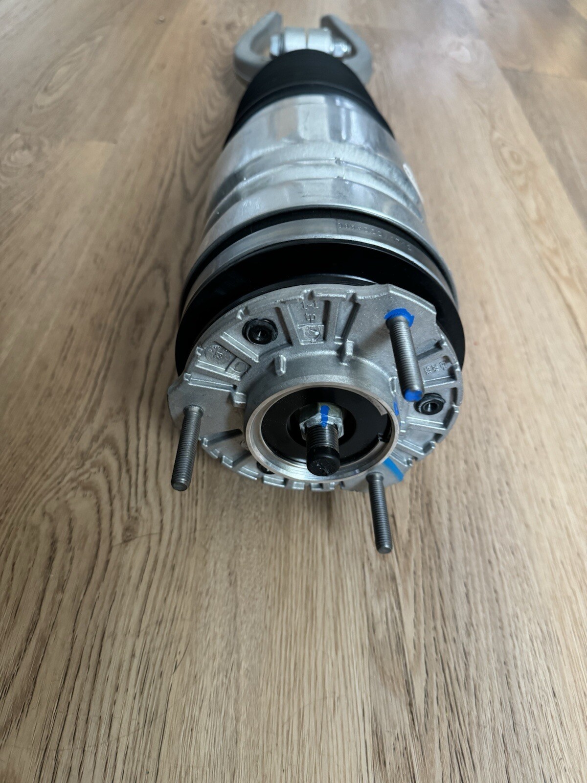 2023 MASERATI GRANTURISMO LEFT FRONT SHOCK ABSORBER AIR SUSPENSION 06703090150