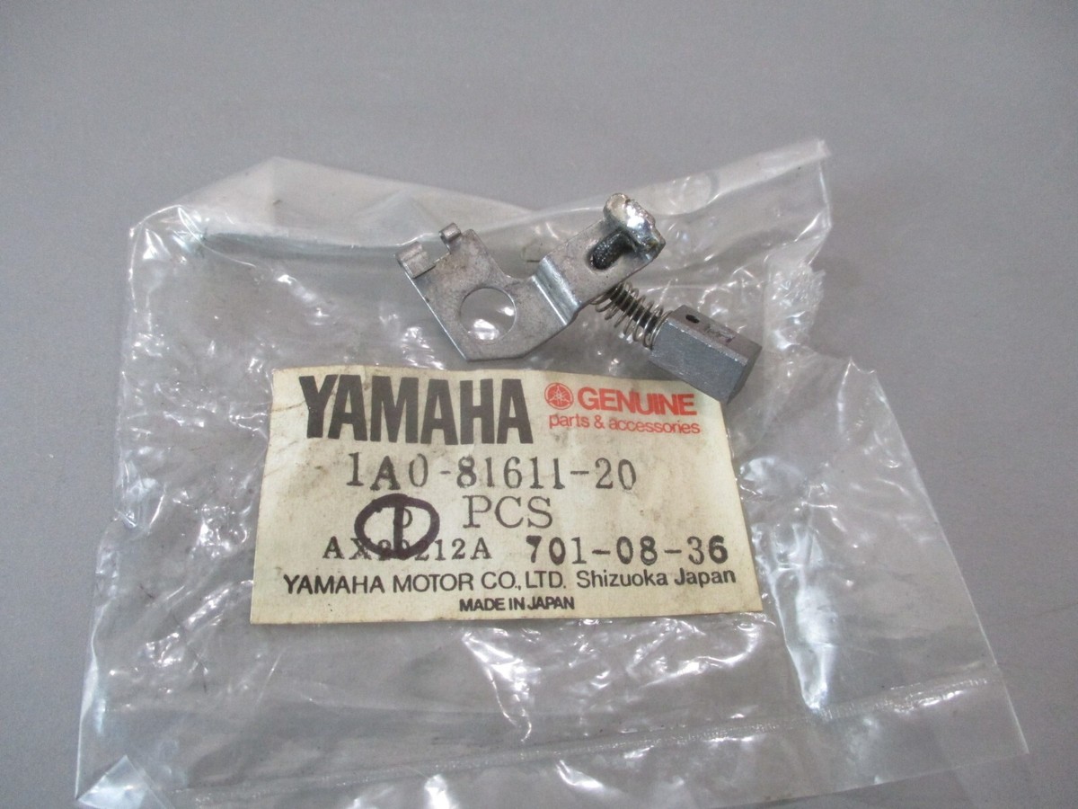 セット NOS Yamaha OEM Plus Brush 1976-1979 RD400 1A0-81611-20 | eBay