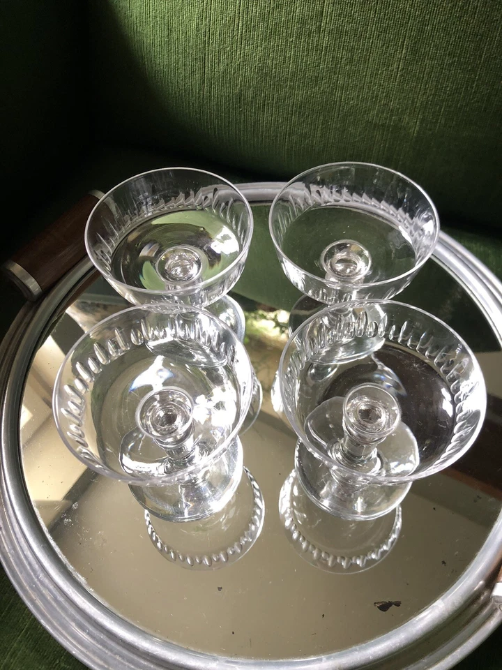 Lot de 4 Coupes a champagne en cristal Ancien - Photo 3/4