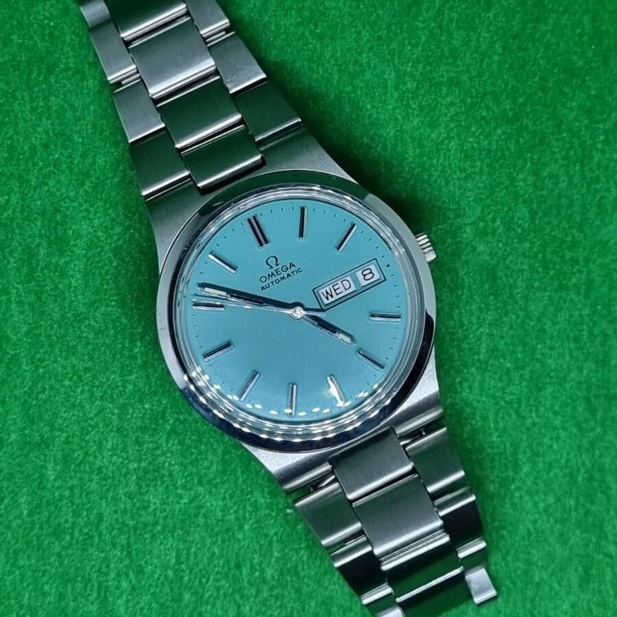 Vintage Omega Geneve UFO Automatic Day Date Turquoise Blue Vintage Omega Geneve UFO Automatic Day Date Turquoise Blue