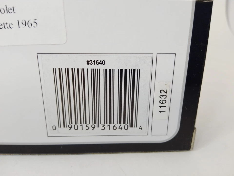 Maisto Chevrolet Corvette Stingray 1965 1/18 31640 - Imagen 3 de 3