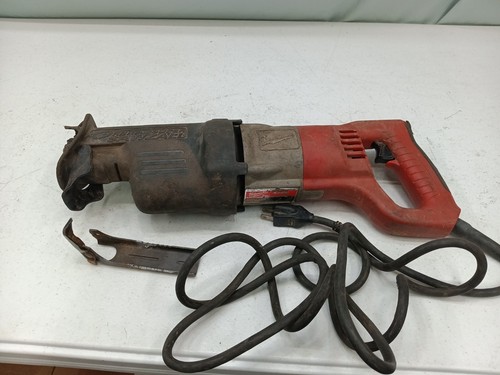 Milwaukee 6536-21 Sawzall 120v 13Amp Motor Works for Parts or Repair Read
