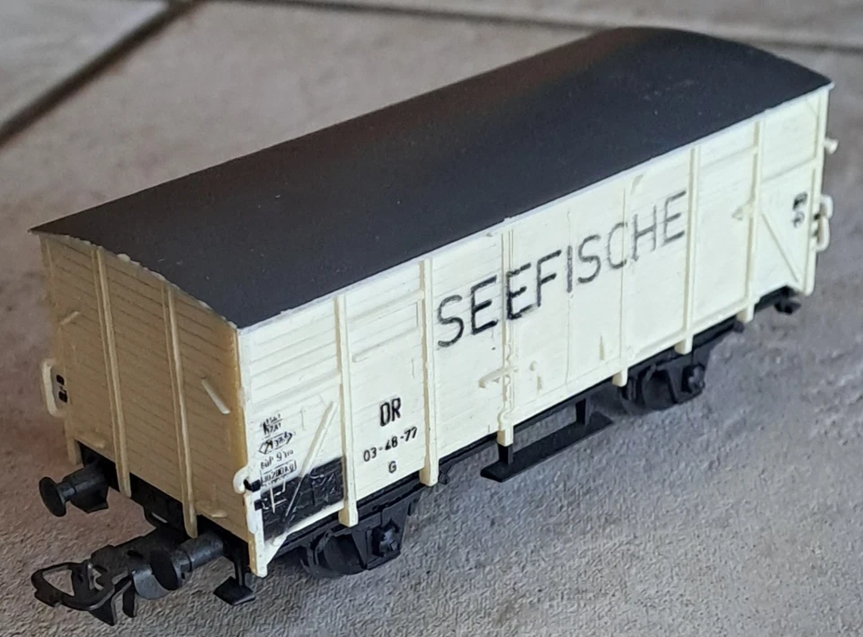 PIKO KÜHLWAGEN SEEFISCHE WG.NR.  03-68-77 GRÖßE CA. 12 X 3,5 CM H0 OHNE OVP TOP