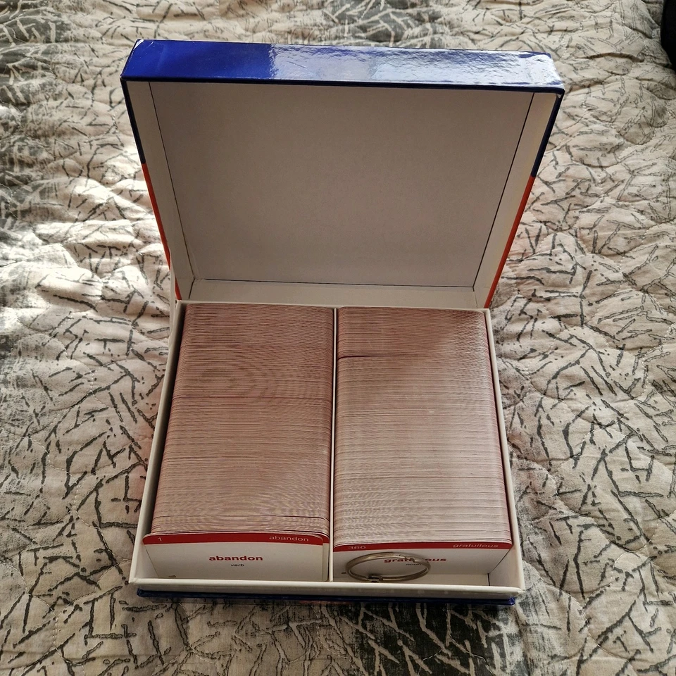 Foxton's 700 Eleven Plus 11 Plus Vocabulary Flash Cards with Synonyms & Antonyms - Image 3 of 3