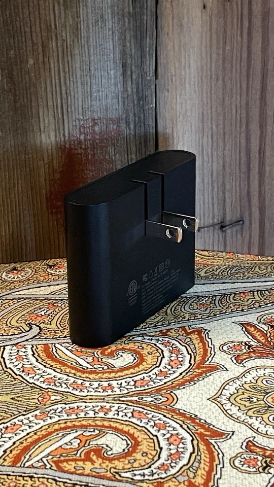 Adaptador de pared iHome 2 puertos USB-C diseño (“bloque plano”) Foto 2 de 3