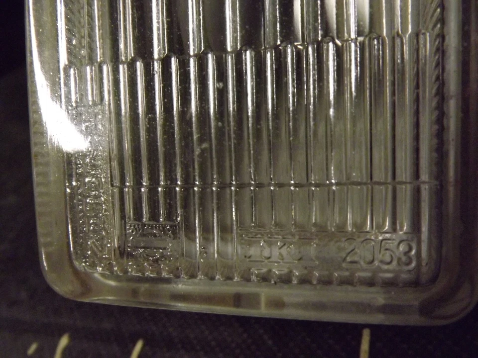 84-86 OEM Nissan 300ZX Z Z31 Faro delantero / Conjunto de luz auxiliar antiniebla 2053 Foto 2 de 4