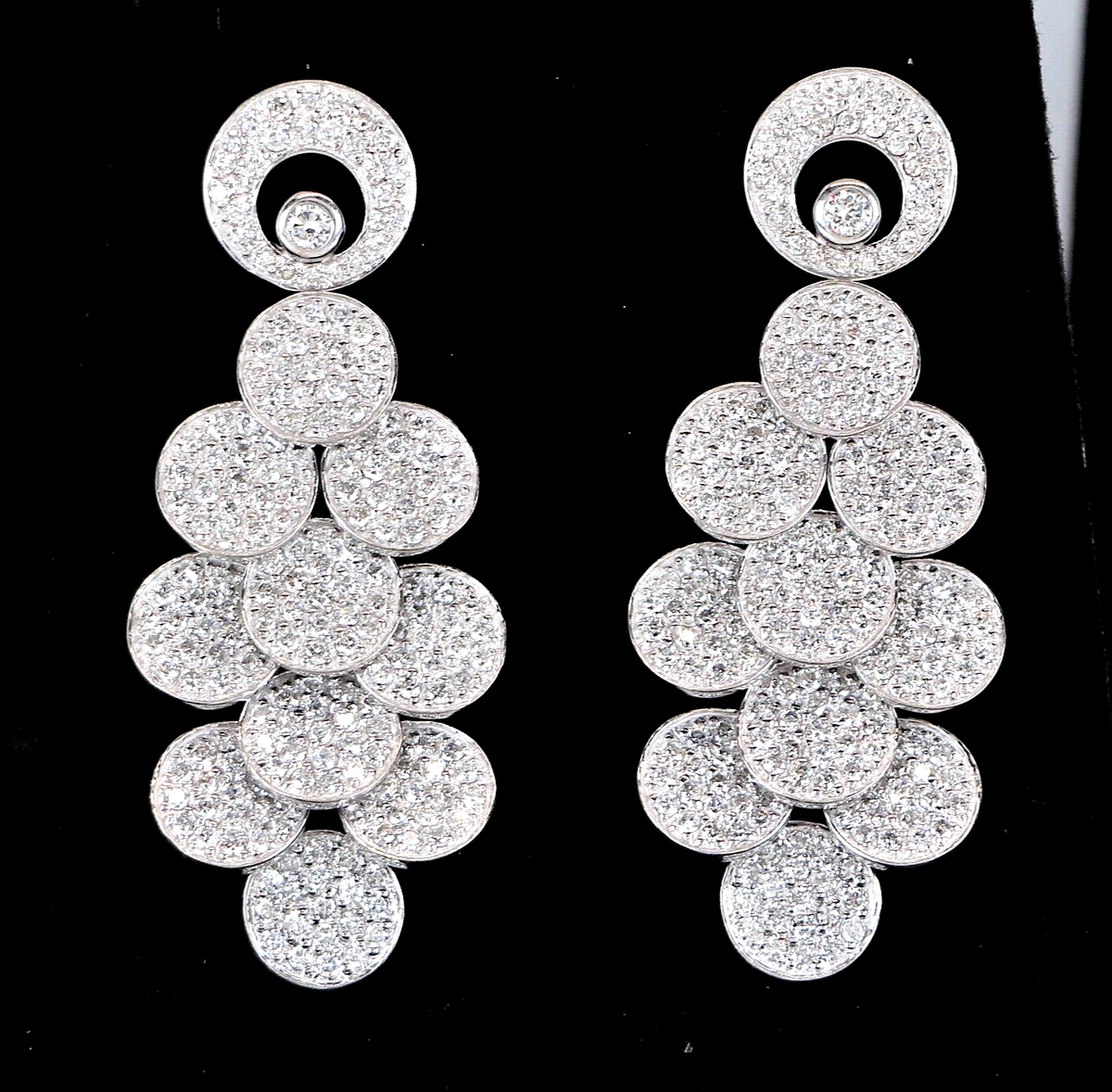 $13,850 18K White Gold 6.5ct Pave Diamond Circle Chandelier $13,850 18K White Gold 6.5ct Pave Diamond Circle Chandelier