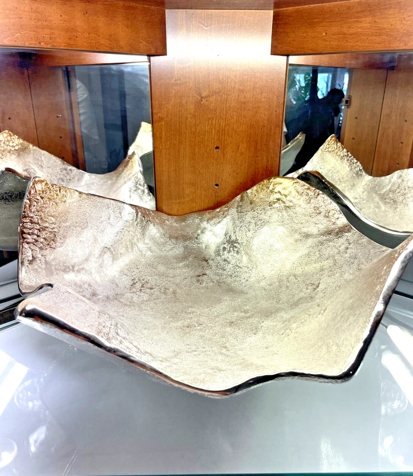 Howard Elliott Home Accents cuenco grande de aluminio martillado champán plata #51003 Foto 2 de 4