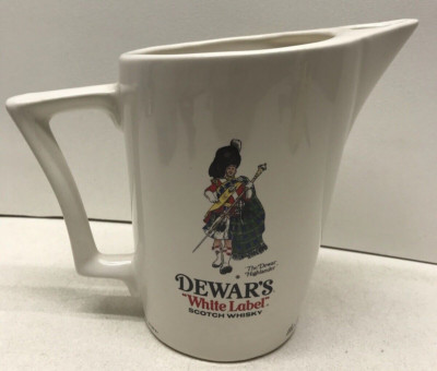 Ceramic Pitcher DEWAR'S White Label Scotch Whiskey 24 oz Barware Advertising 6''