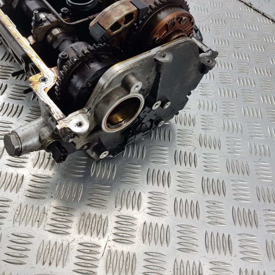 BMW 6 SERIES CYLINDER HEAD RIGHT DRIVER SIDE 4.4 PETROL E63 2005 7506387 - Image 3 of 4