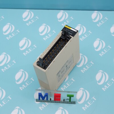 Omron Sysmac Output Unit AC 250V/DC 24V A2/Point 8A/Unit C200H-Oc226N C200Hoc226