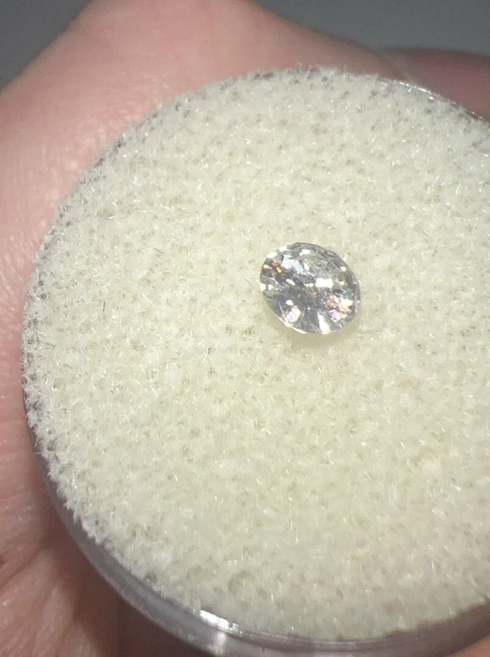 Diamante suelto natural brillante redondo plateado superior de 0,30 quilates 4,58 mm Foto 3 de 3