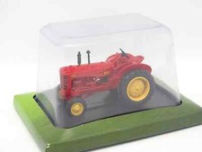 TRACTEUR MASSEY HARRIS 30K 1949. UNIVERSAL HOBBIES AU 1/43