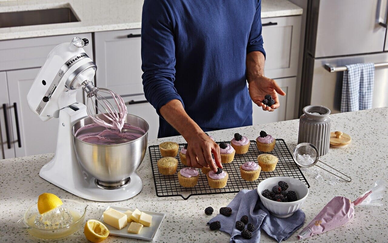 New KitchenAid Classic Series 4.5 Quart Tilt-Head Stand Mixer K45SS ...