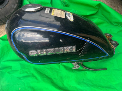   SUZUKI GN125 125CC ORIGINAL KRAFTSTOFF BENZINTANK 1994-2001 KOSTENLOSER UK-VERSAND 