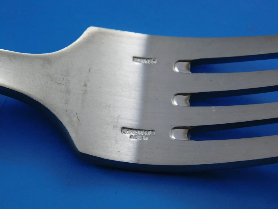 Juego de 4 horquillas de almuerzo de acero inoxidable Sigma by Christofle Francia 6 3/4" Foto 4 de 4