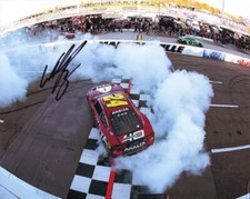 AUTOGRAPHED 2024 William Byron 24 Axalta MARTINSVILLE WIN Finish Line Burnout 