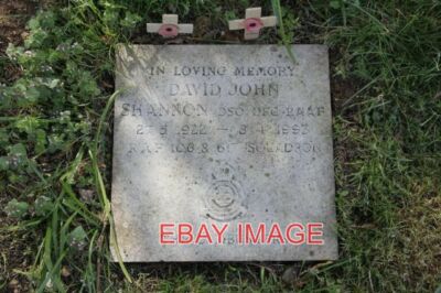 FOTO DAVID JOHN SHANNON DSODFCRAAF 27-5-1922 BIS 8-4-1992 RAF 106&617 GESCHWADER