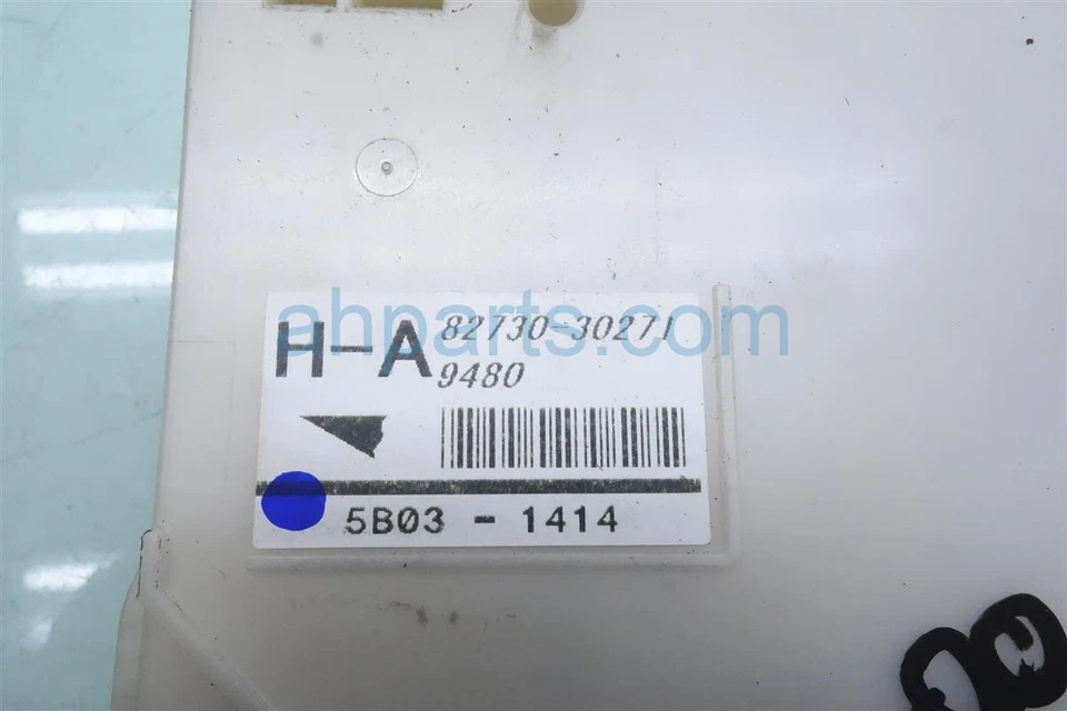 2006 Lexus Gs300 Base At Driver Cabin Room Inside Fuse Junction Box 82730-30271 - Image 2 of 4