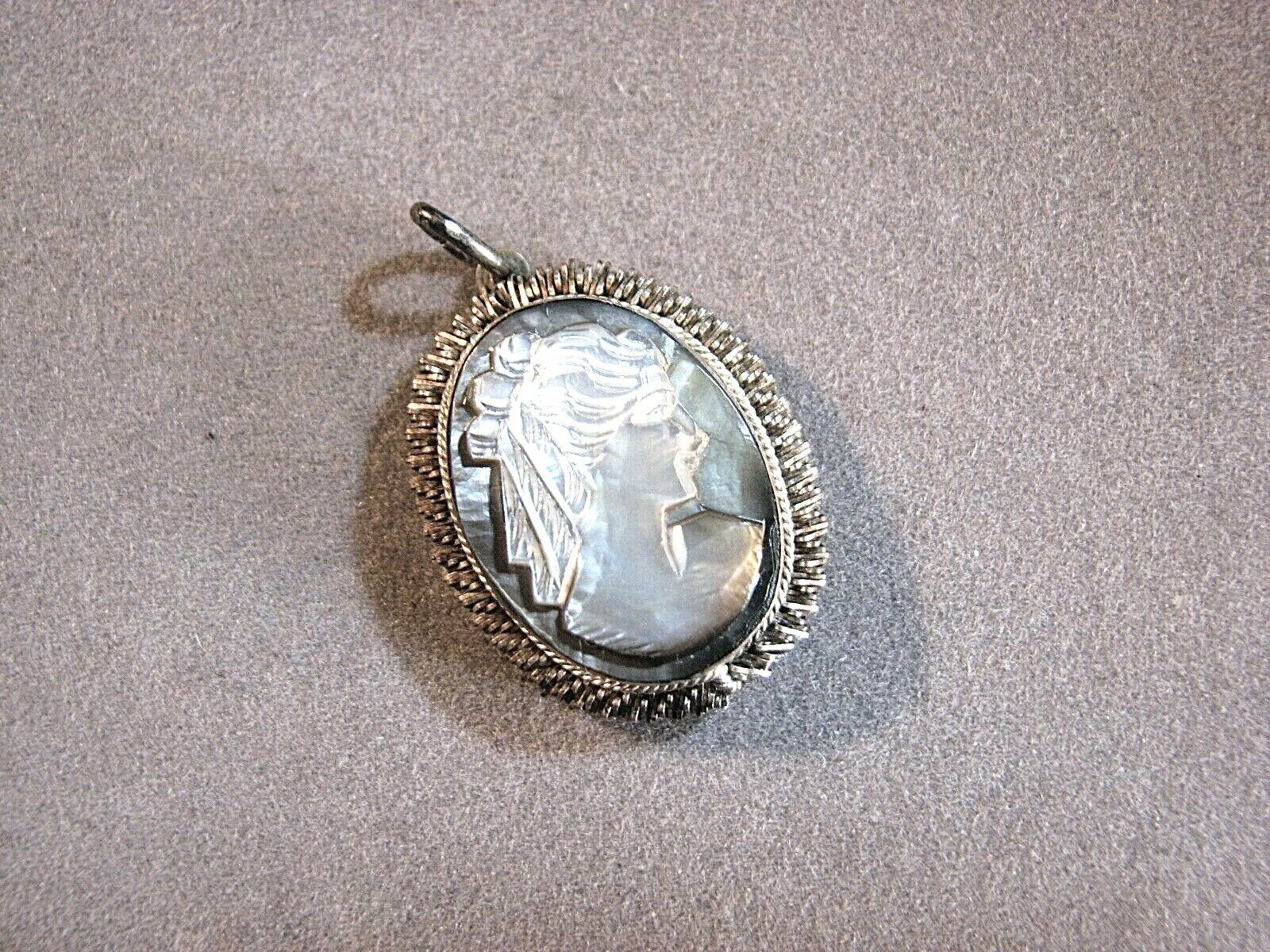 Antique 保障 Vintage 800 Silver Carved 新発売 Shell Cam Mother-of-Pearl Lady
