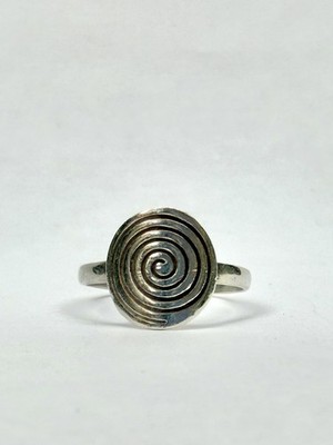 South American 950 Silver Spiral Ring Sz 7.5