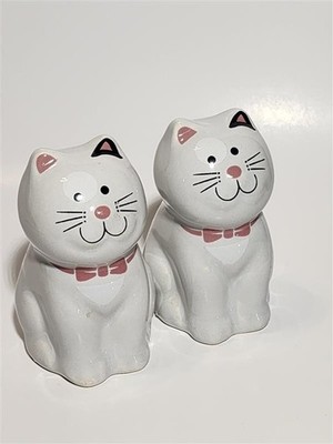 Vintage Cozy Cats Collection Ceramic Salt & Pepper Shakers