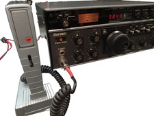 Ten Tec 560 Corsair HF transceiver  cosmetics, with banana mic  13.8vdc cord