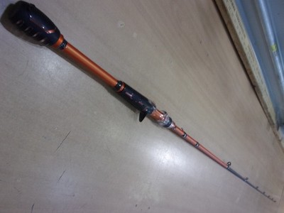 BERKLEY LIGHTNING ROD SHOCK CASTING ROD  6 foot 6 inch length medium