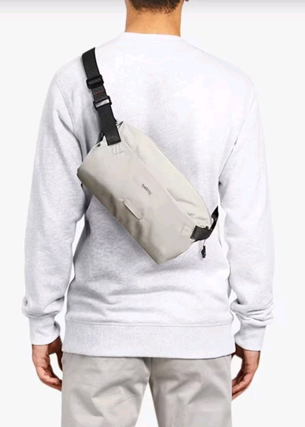 Bellroy Lite Sling 7L (CHALK)軽量クロスボディバッグ Lite Sling | Lightweight Crossbody Technical Adventure Bag