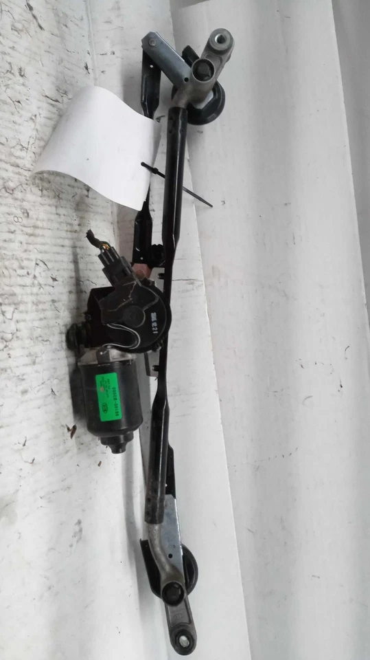 Motor limpiaparabrisas usado se adapta a: Kia Soul Grade A 2016 Foto 3 de 4
