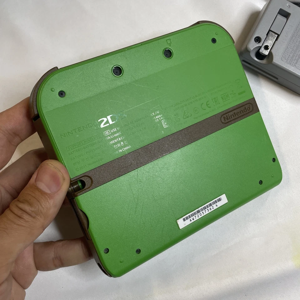 Nintendo 2DS Legend of Zelda Ocarina of Time 3D Green Console + Charger Tested - Image 3 of 4