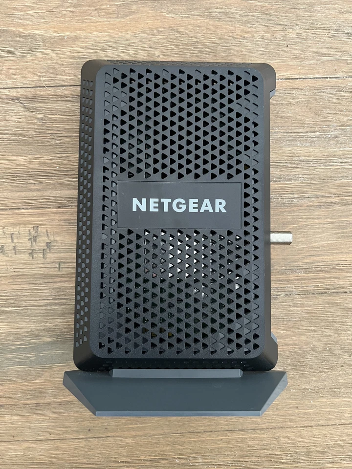 Módem de cable Netgear Nighthawk CM1000V2 ultra alta velocidad DOCSIS 3.1  Foto 4 de 4