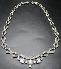 Beautiful Art Deco Sparkling Ice Rhinestone  Necklace