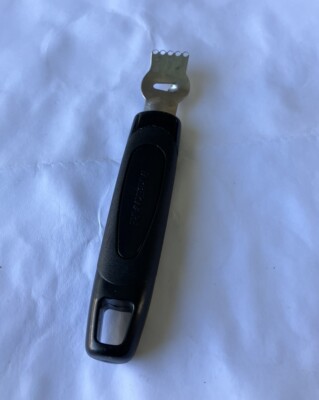 Farberware Citrus Lemon Zester Garnish Grater 5 Hole Stripper Channel Knife